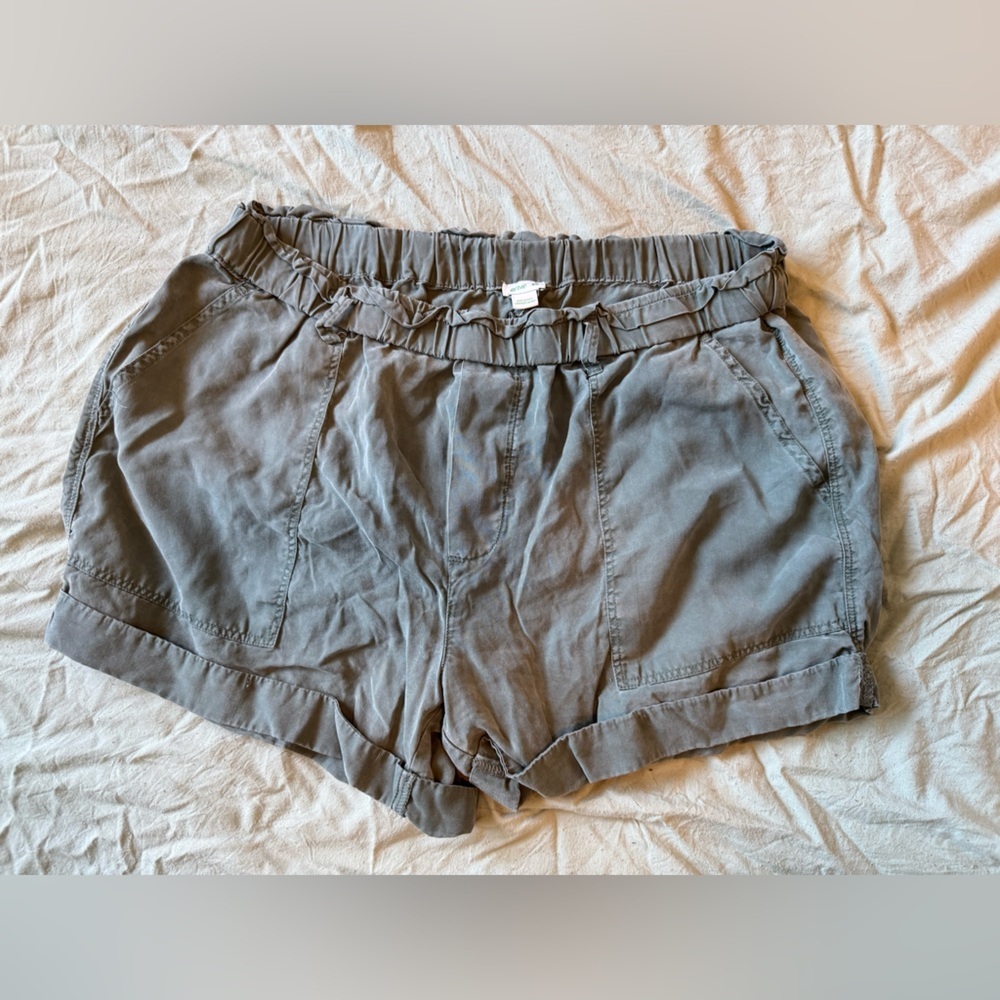 aerie Olive Green Cargo Shorts